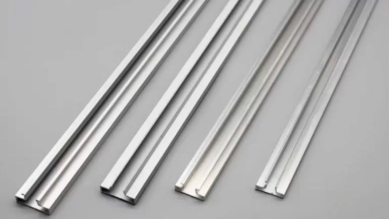 Aluminum Slatwall Inserts (12)