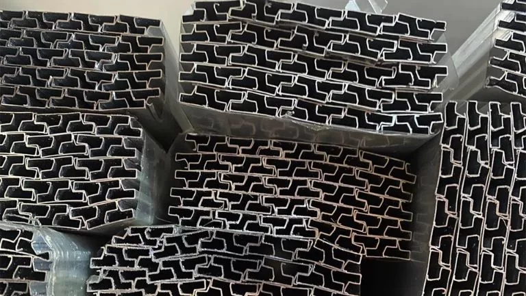 Aluminum Slatwall Inserts (5)