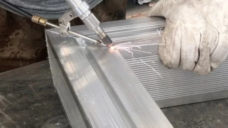 extendable tube(16)