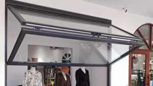 folding window (10)