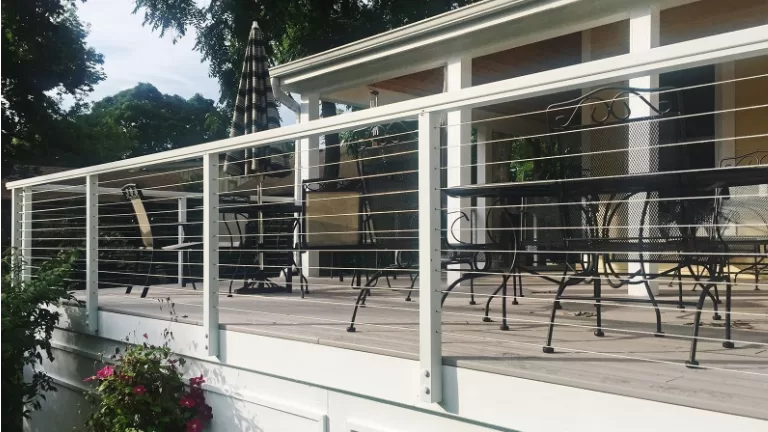 white deck railing4